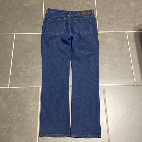 Ralph Lauren women’s classic straight jeans. Size 8 - Picture 6 of 6